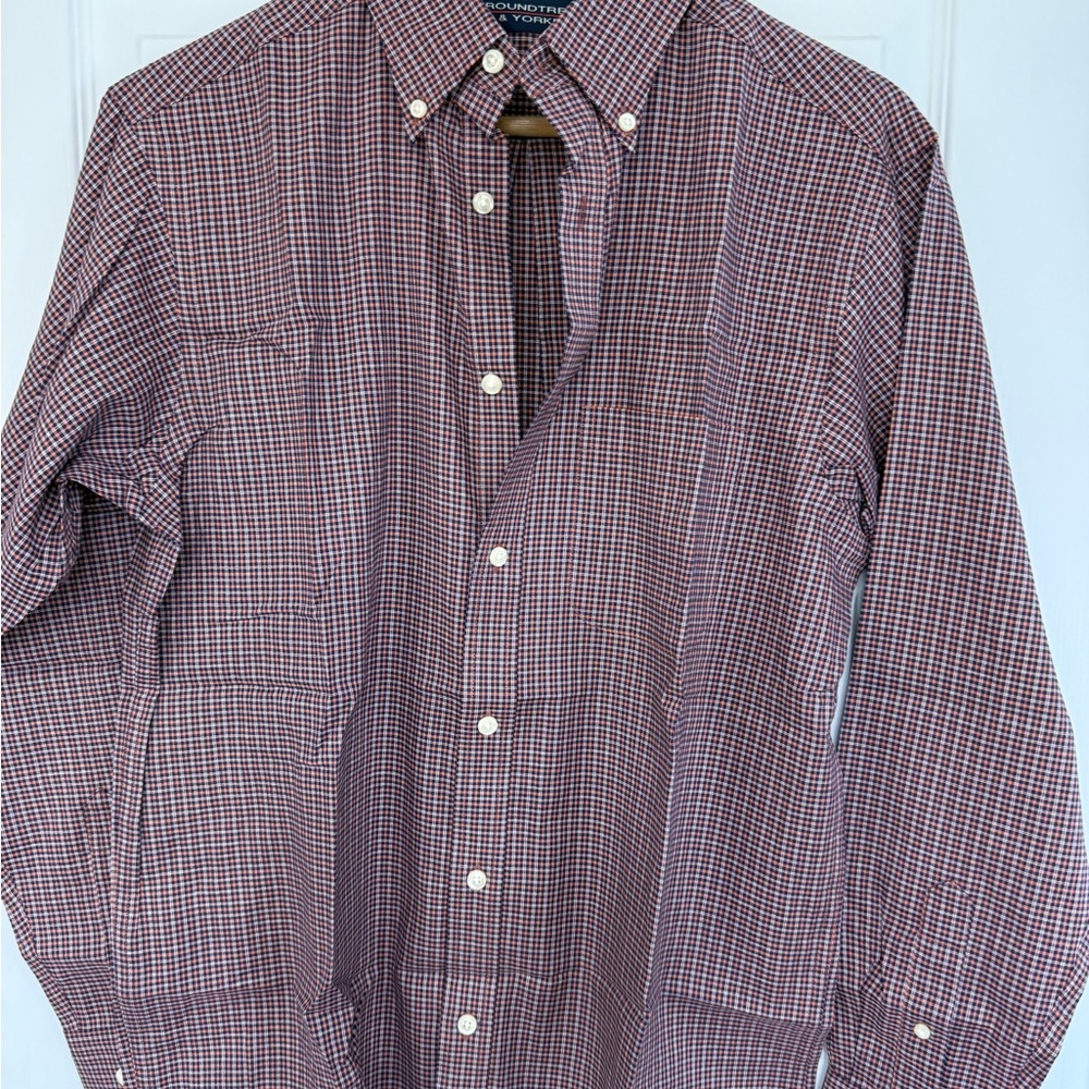 Roundtree & Yorke Men's Red Checkered Button Down Shirt